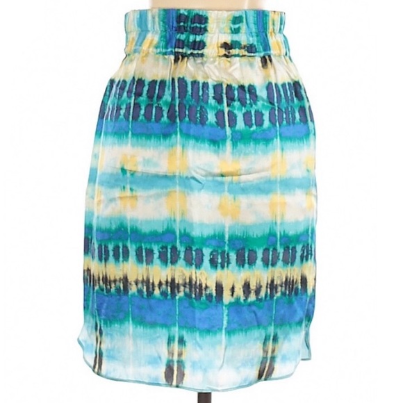 Banana Republic Dresses & Skirts - EUC Banana Republic 100% Silk Colorful Skirt